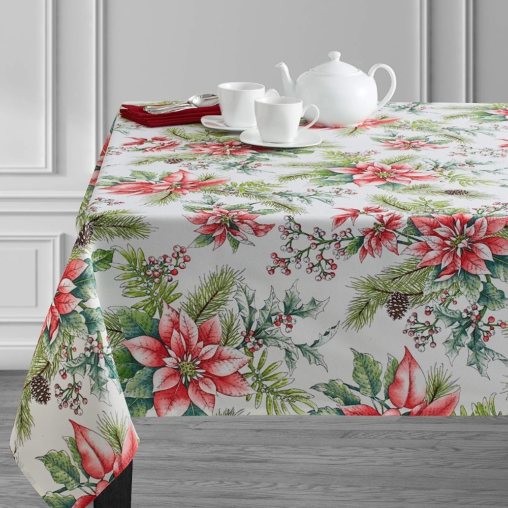 NEW Merry Poinsettia Printed Tablecloth Holiday Christmas 60x84 Oblong